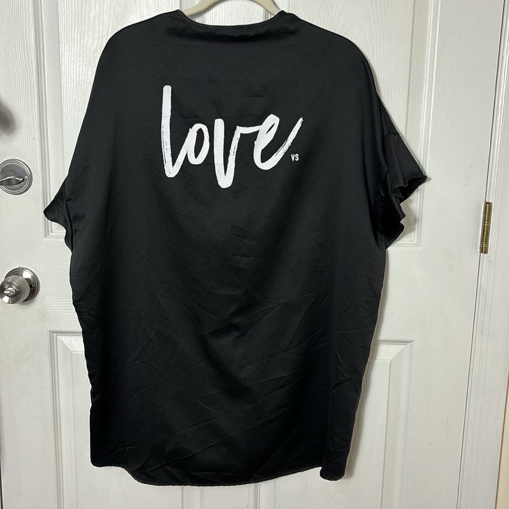 VICTORIA’S SECRET Short robe black satin flounce sleeve front tie LOVE Logo